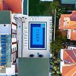 Hotel Elvin *
