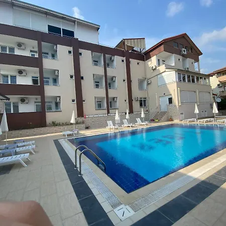 Elvin Hotel Side