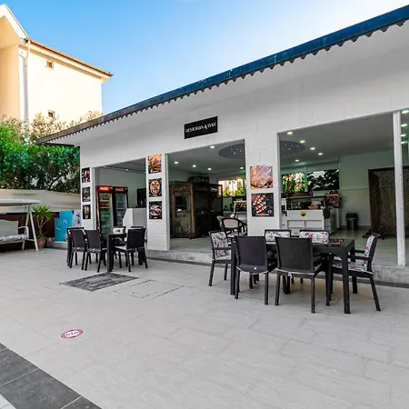 Hotel Elvin Side